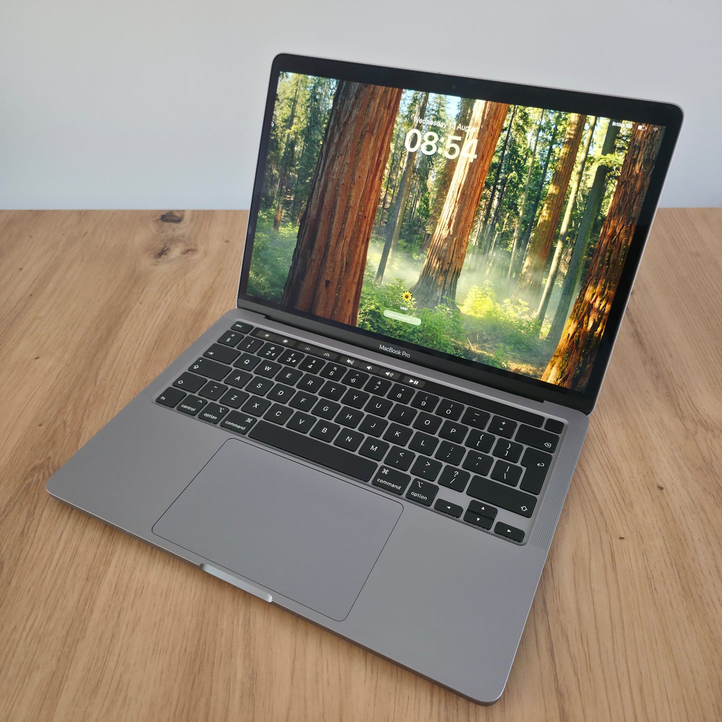 Apple Macbook Pro 13" 2020 - Intel i7 CPU/16GB Ram/512GB SSD