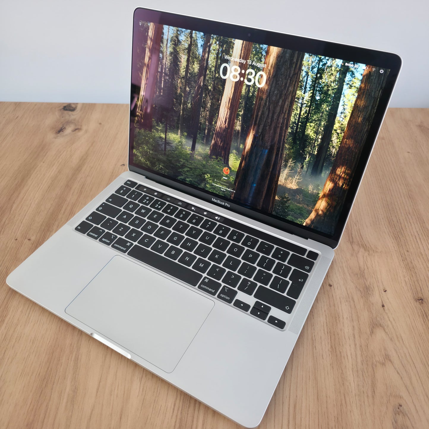 Apple Macbook Pro 13" 2020 - Intel i7 CPU/16GB Ram/512GB SSD