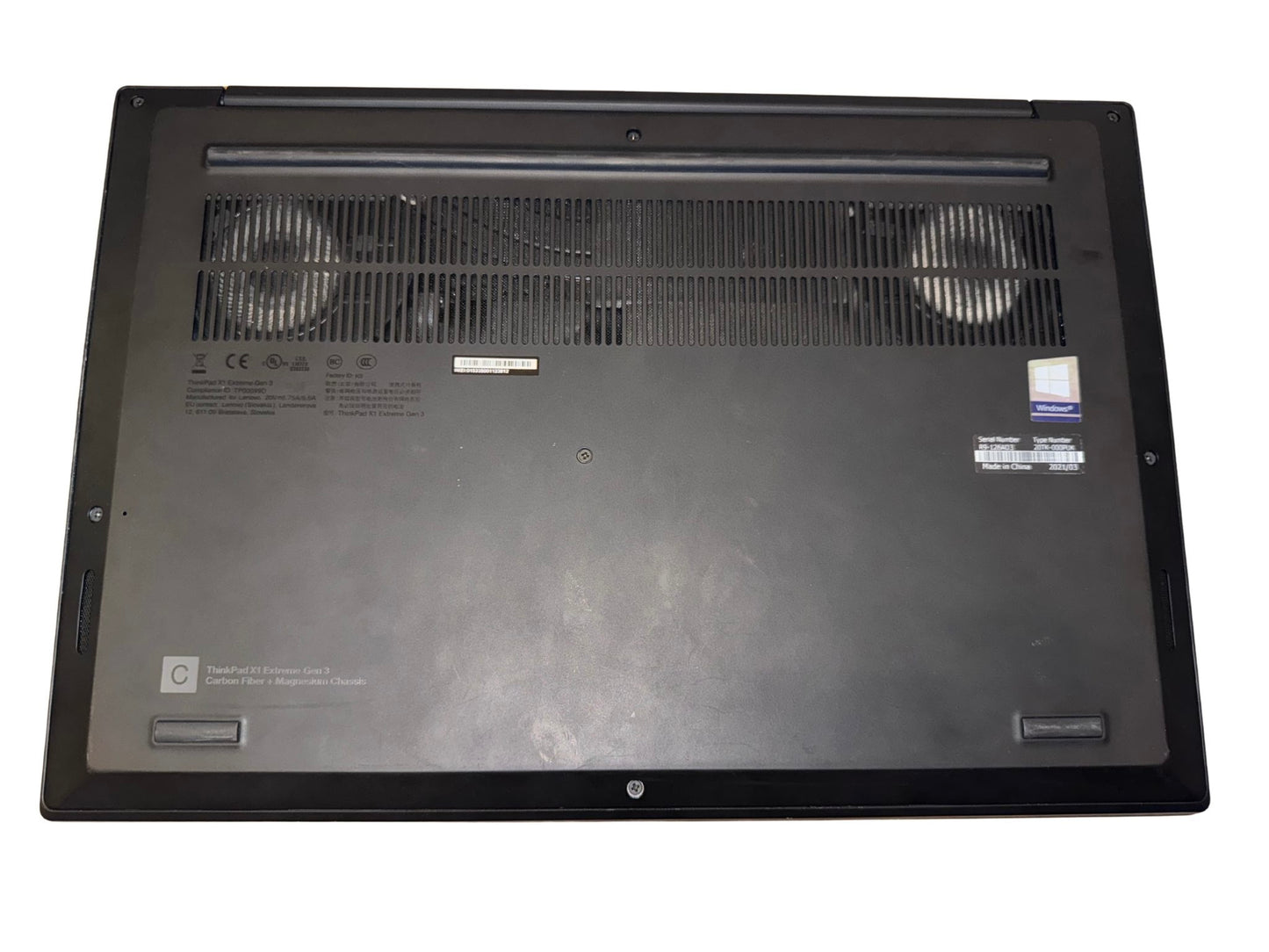 Lenovo Thinkpad X1 Extreme Gen 3 - Intel i9-10885H/64GB Ram/1TB SSD - Windows 11